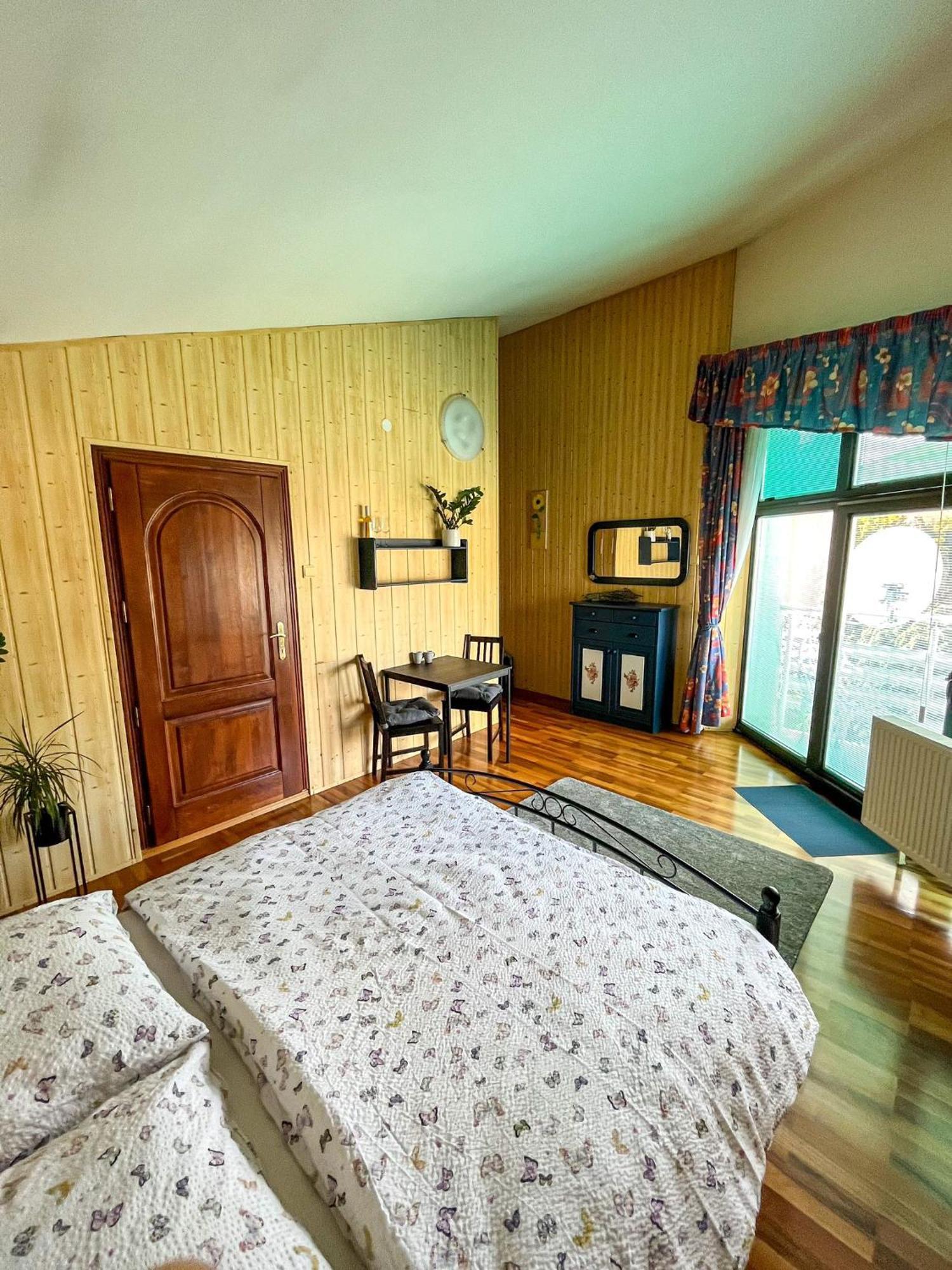 Cozy Rooms In Wine Town - Modra Rum bild