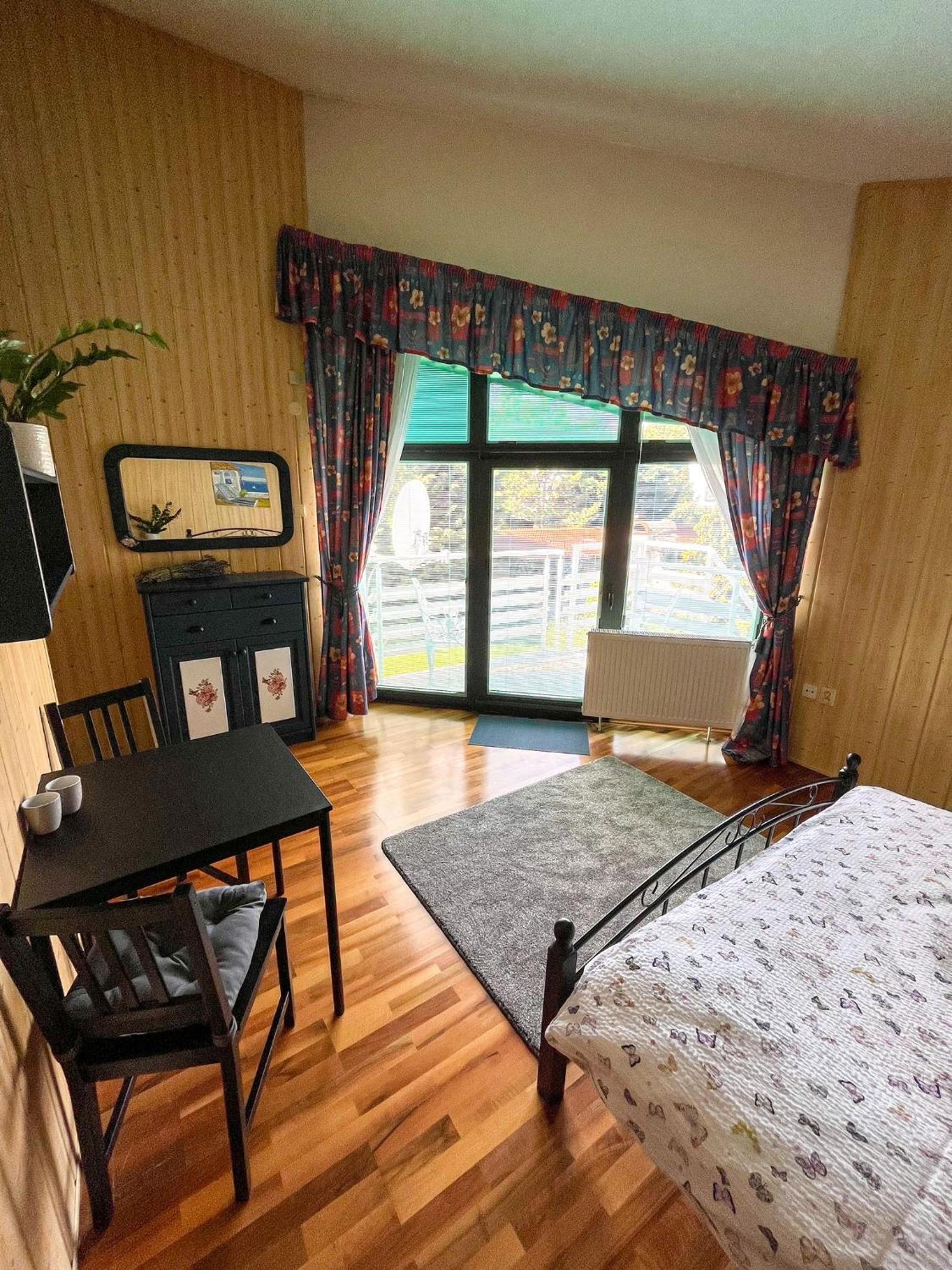 Cozy Rooms In Wine Town - Modra Rum bild